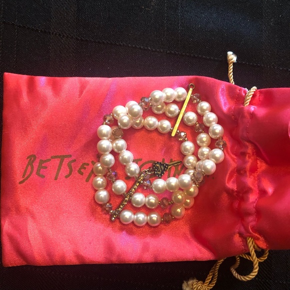 Betsey Johnson Pearl and Rhinestone Bracelet OS - Picture 1 of 7